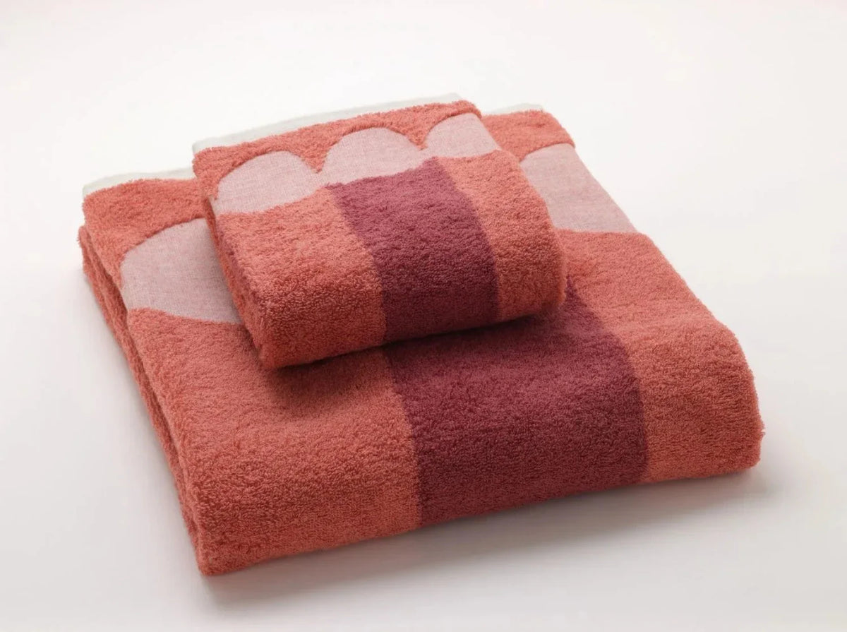 渡辺パイル <br>ON THE LOOM バスタオル - BRICK <br>大阪店・cerote antiques・大和店 - ヴィンテージ SHARK ATTACK