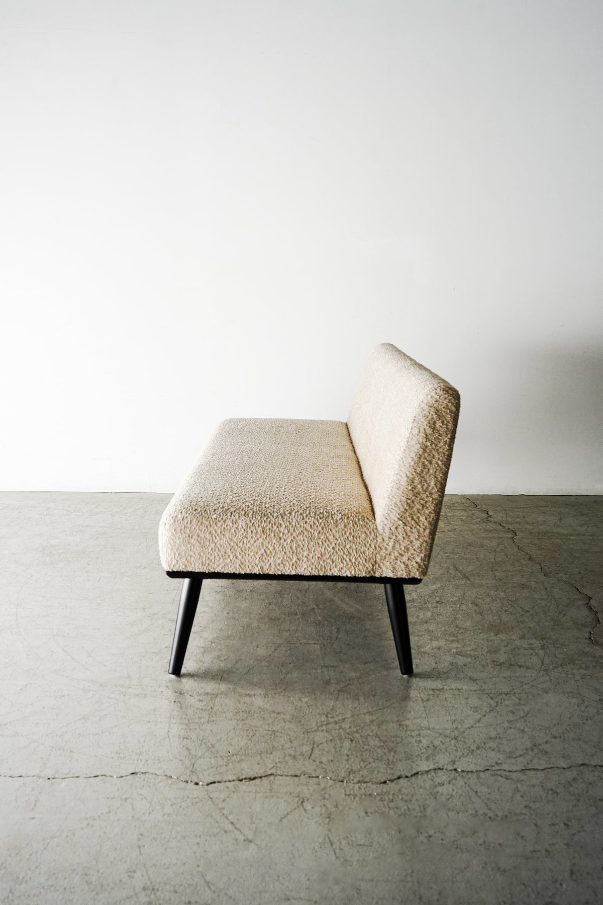 HOOK<br>Fabric 2P Sofa <br> Ivory - ヴィンテージ SHARK ATTACK