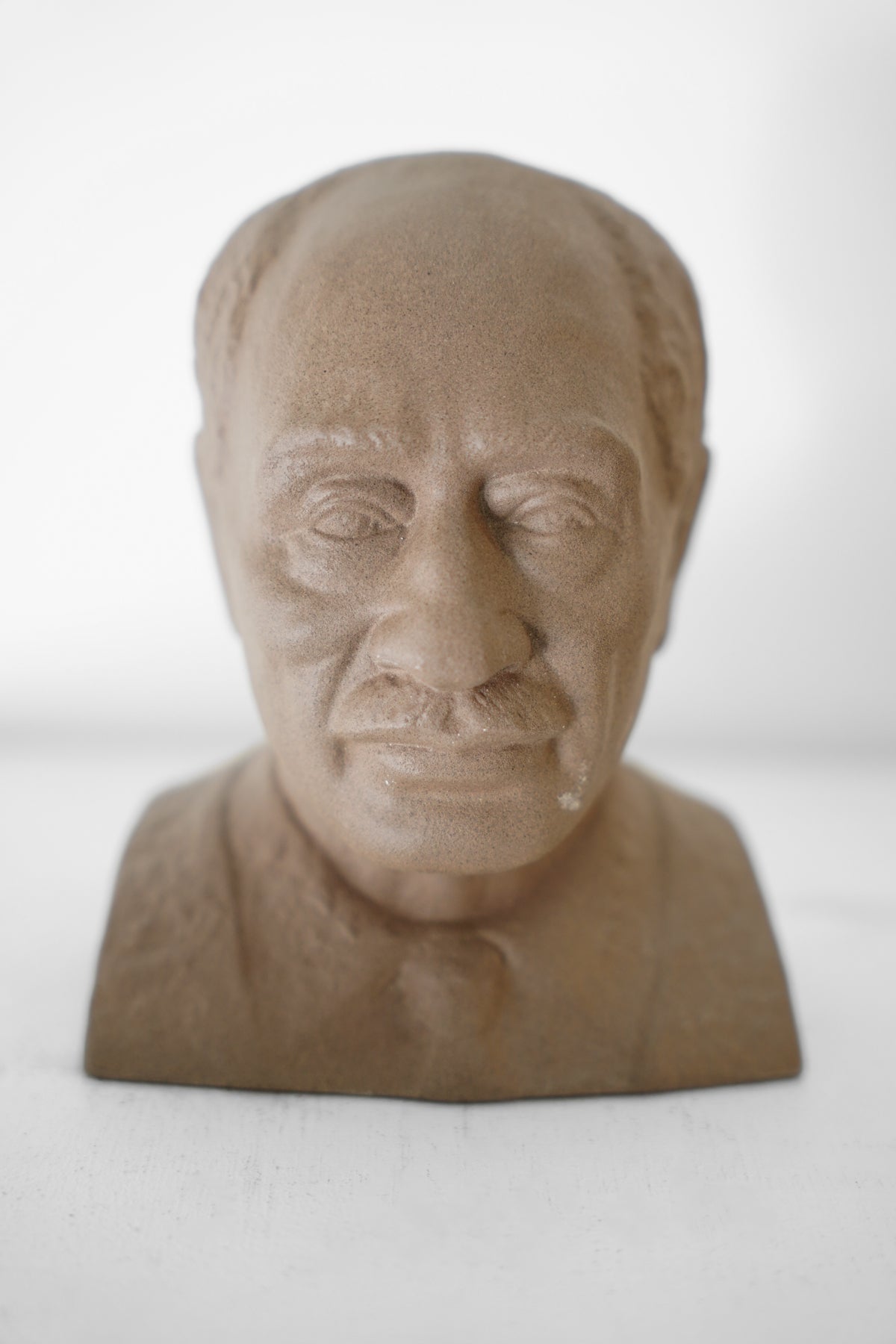 SOHOLM"Savings Man of the Year ""Great Statesmen " アンワル・アッ＝サーダート　コインバンク/オブジェ <br>大阪店、大和店 - ヴィンテージ SHARK ATTACK