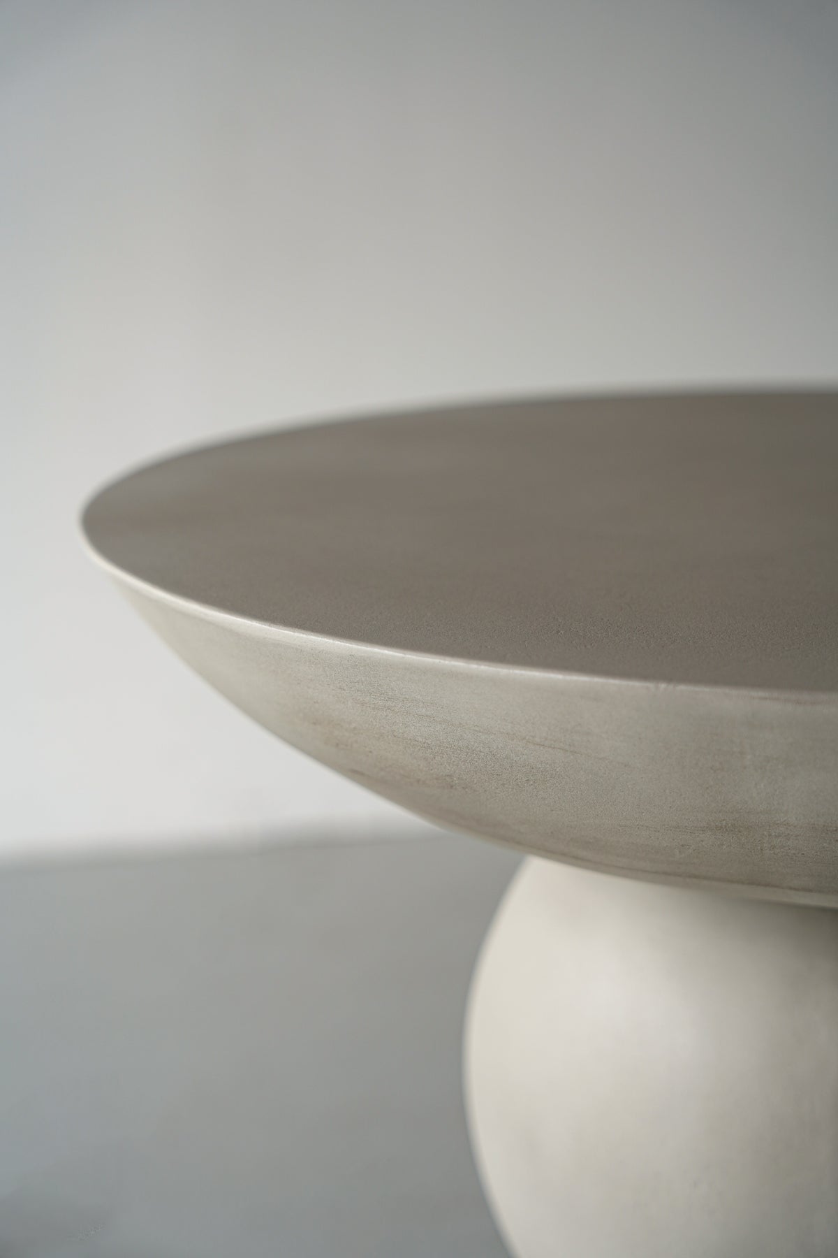 HOOK<br>Fiber concrete Side Table - 1 hold×1(大阪在庫分) nkmr - ヴィンテージ SHARK ATTACK