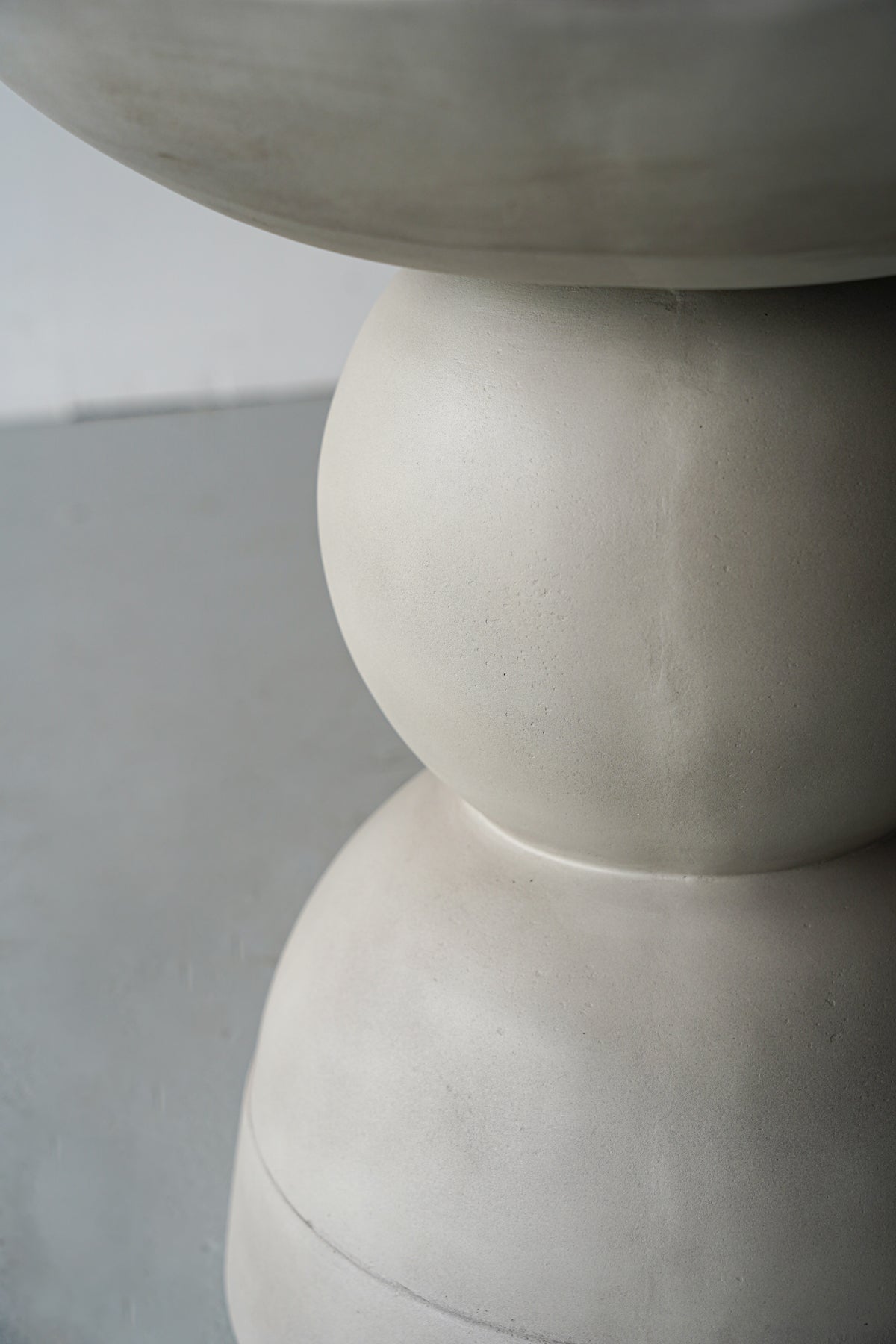 HOOK<br>Fiber concrete Side Table - 1 hold×1(大阪在庫分) nkmr - ヴィンテージ SHARK ATTACK