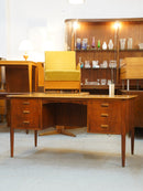 チークウッドデスク<br>1970's Denmark <br> 大和店