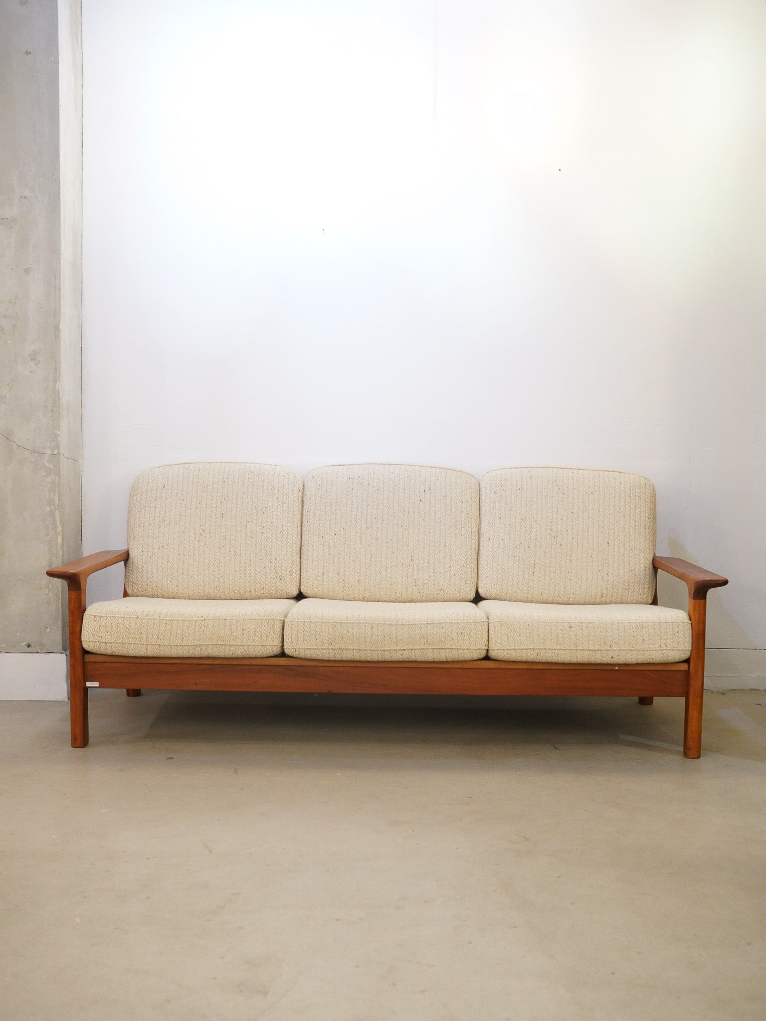Mobel BB Fabrik , S.Burchardt-Nielsen  - 1960’s-1970’s , Denmark - 3シーターソファ - 大阪店