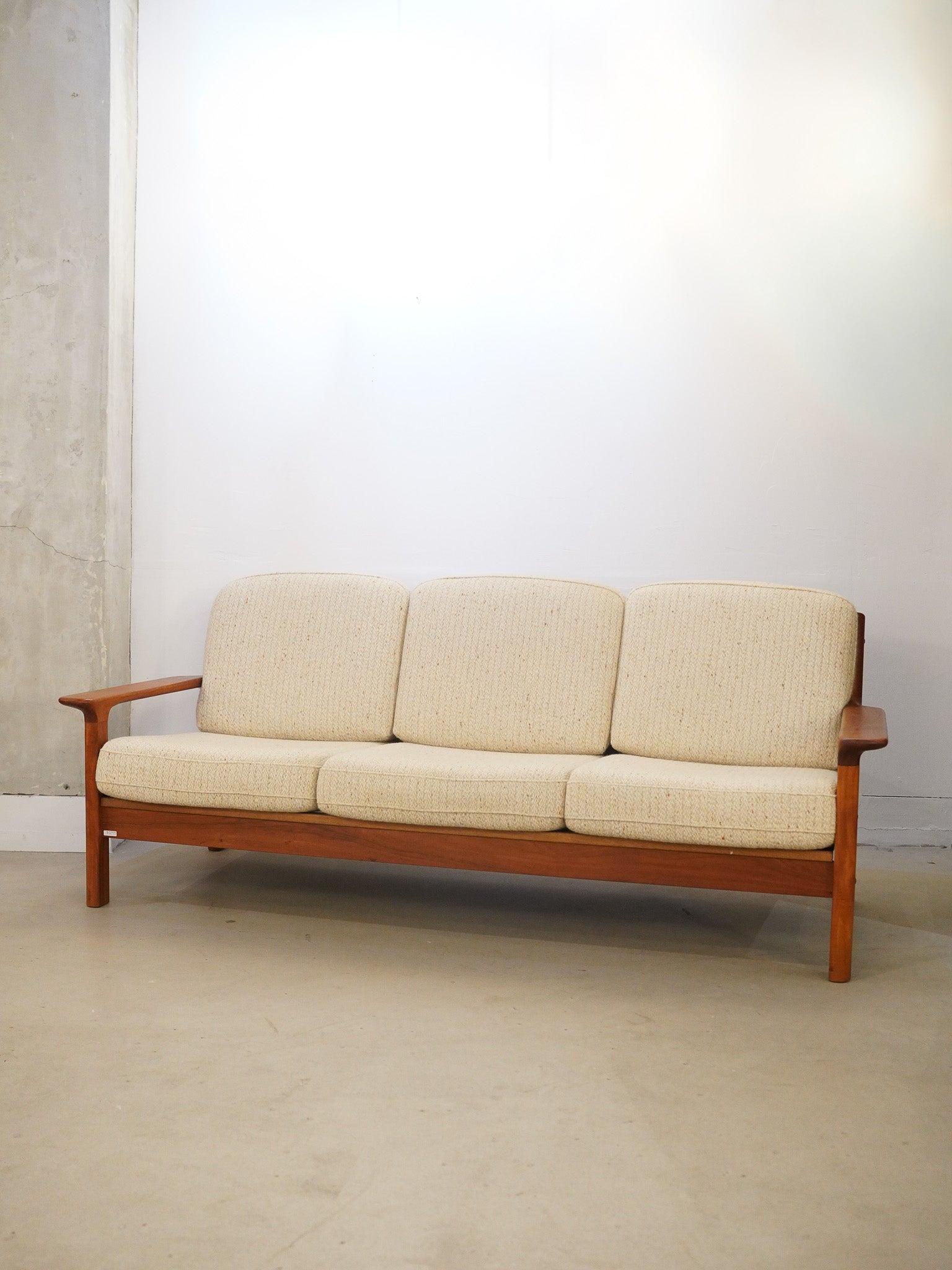 Mobel BB Fabrik , S.Burchardt-Nielsen  - 1960’s-1970’s , Denmark - 3シーターソファ - 大阪店