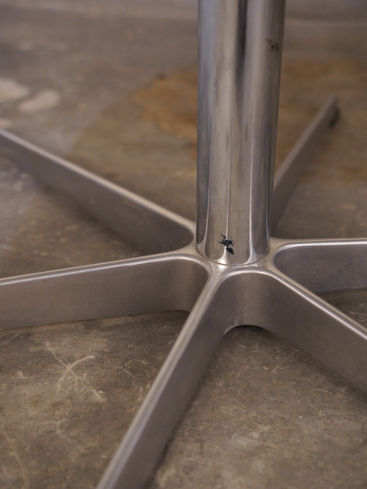 Fritz Hansen , Piet Hein & Arne Jacobsen - Denmark , 1986 - "6 Star Table" オーバルダイニングテーブル