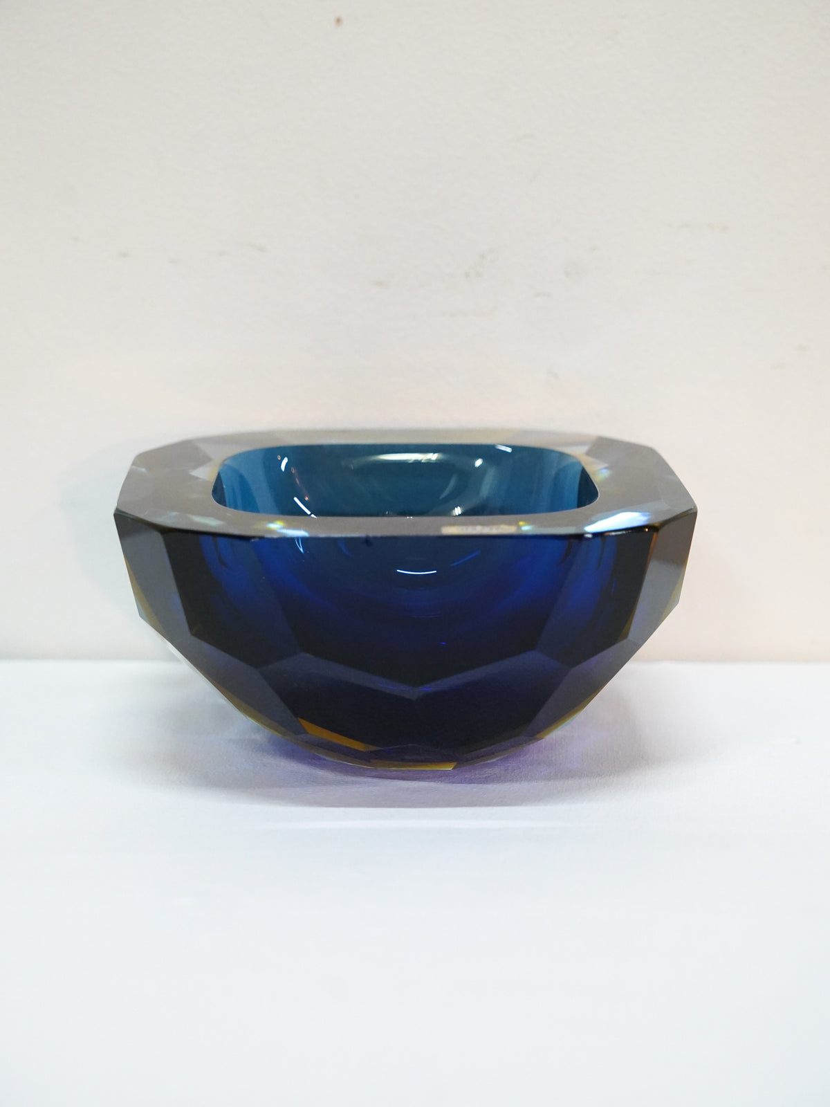 Murano - Italy , 1960-70s - "Sommerso" アッシュトレイ