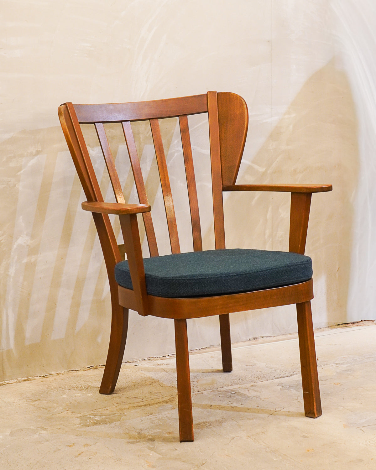 Christian E. Hansen for Fritz Hansen - “Canada” Model 2252" アームチェア - 1940's Denmark - bob's box