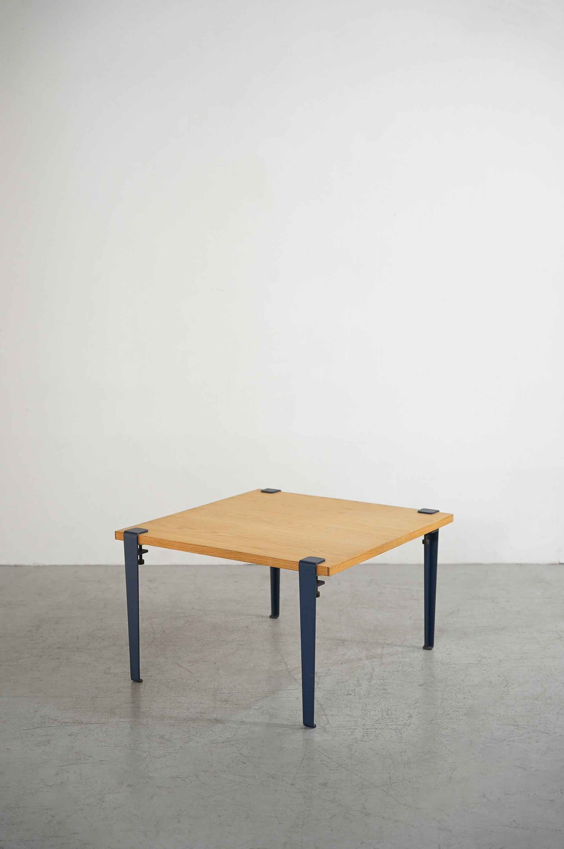 RIL<br>TABLE TOP 700×700 / OAK -テーブル天板- <br>RIL<br>大和店、大阪店 - ヴィンテージ SHARK ATTACK
