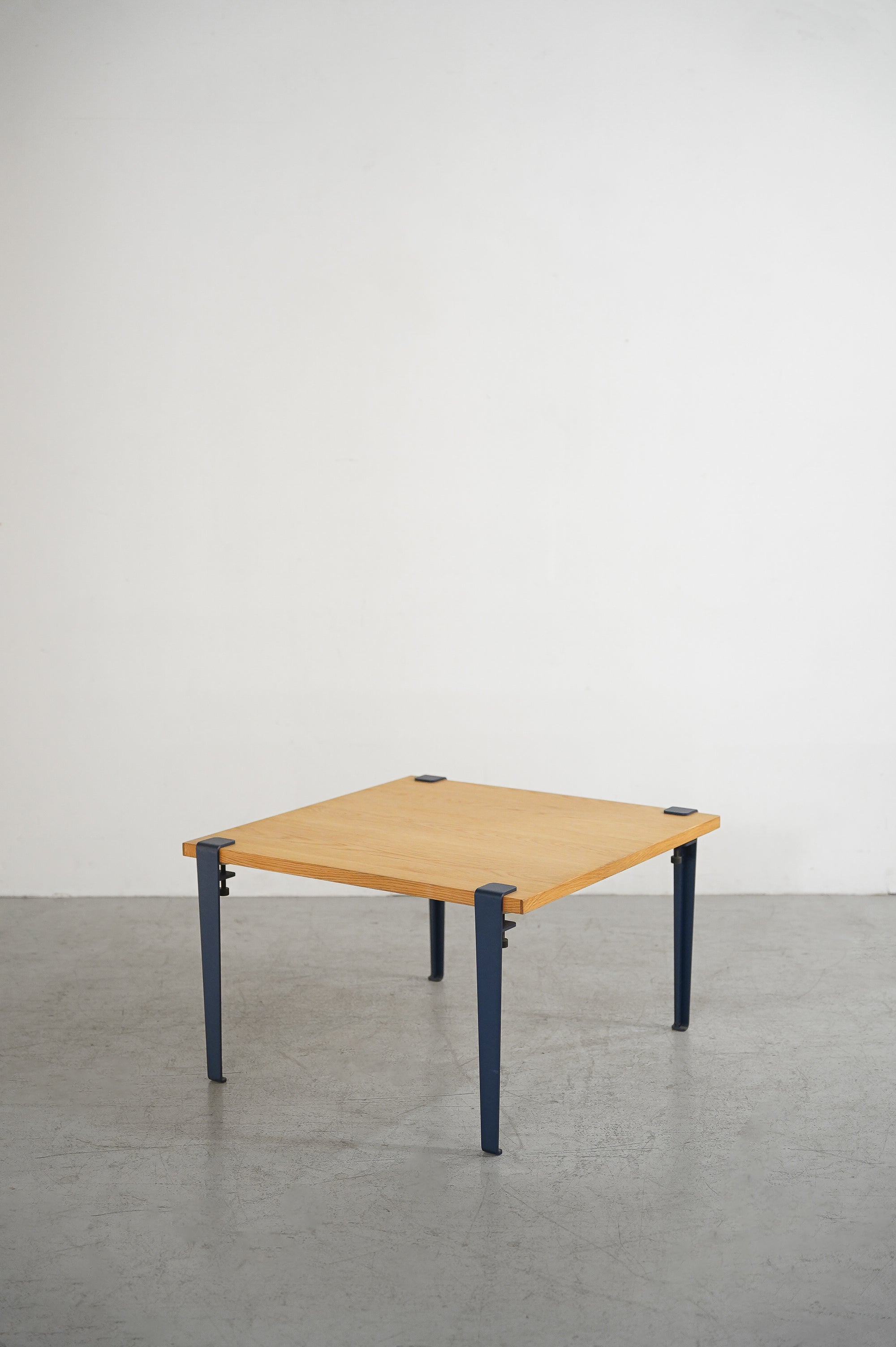 RIL<br>TABLE TOP 700×700 / OAK -テーブル天板- <br>RIL<br>大和店、大阪店 - ヴィンテージ SHARK ATTACK
