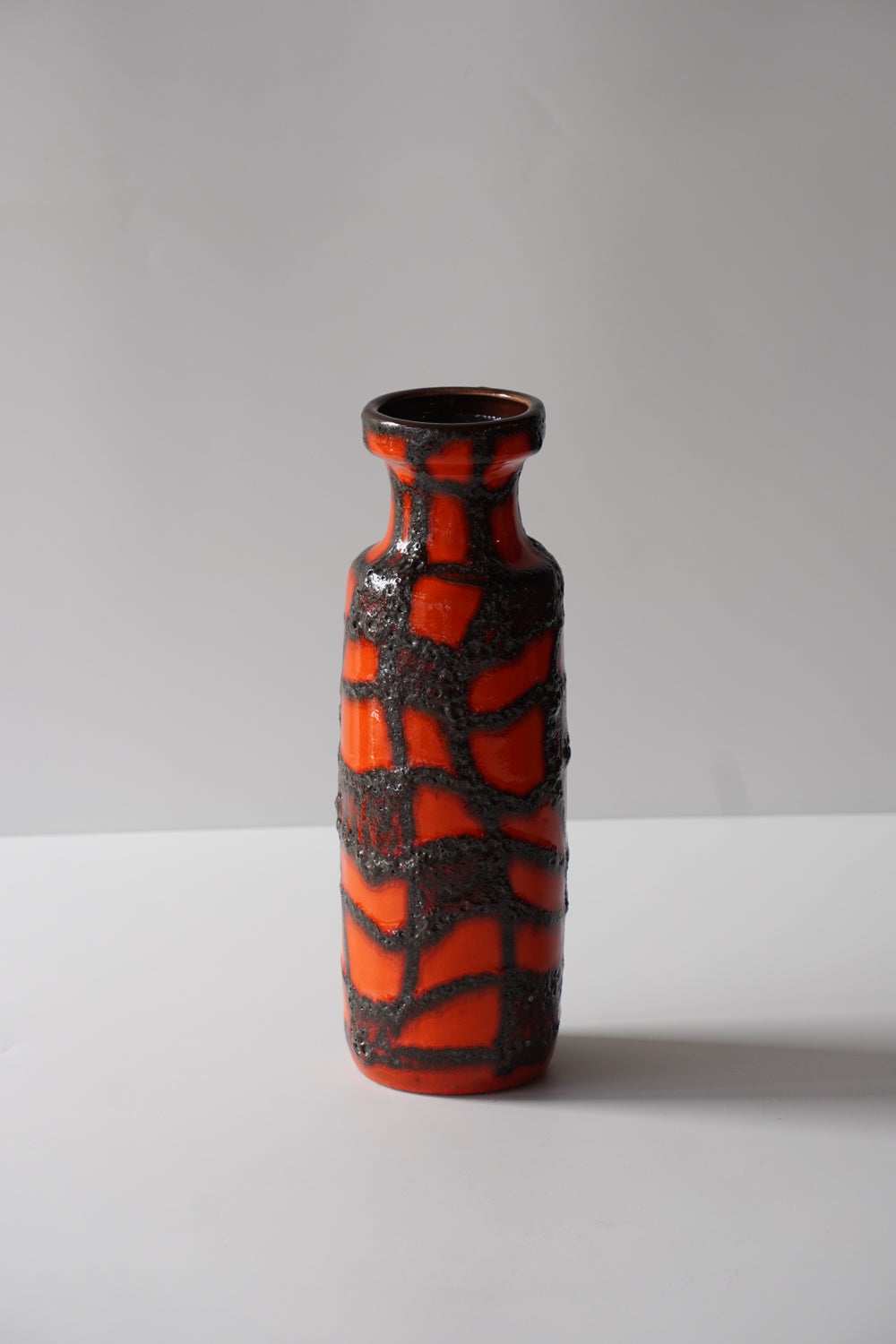 Scheurich 200/28 <br>Fat Lava <br>セラミック フラワーベース <br>West Germany <br>bob's box - ヴィンテージ SHARK ATTACK