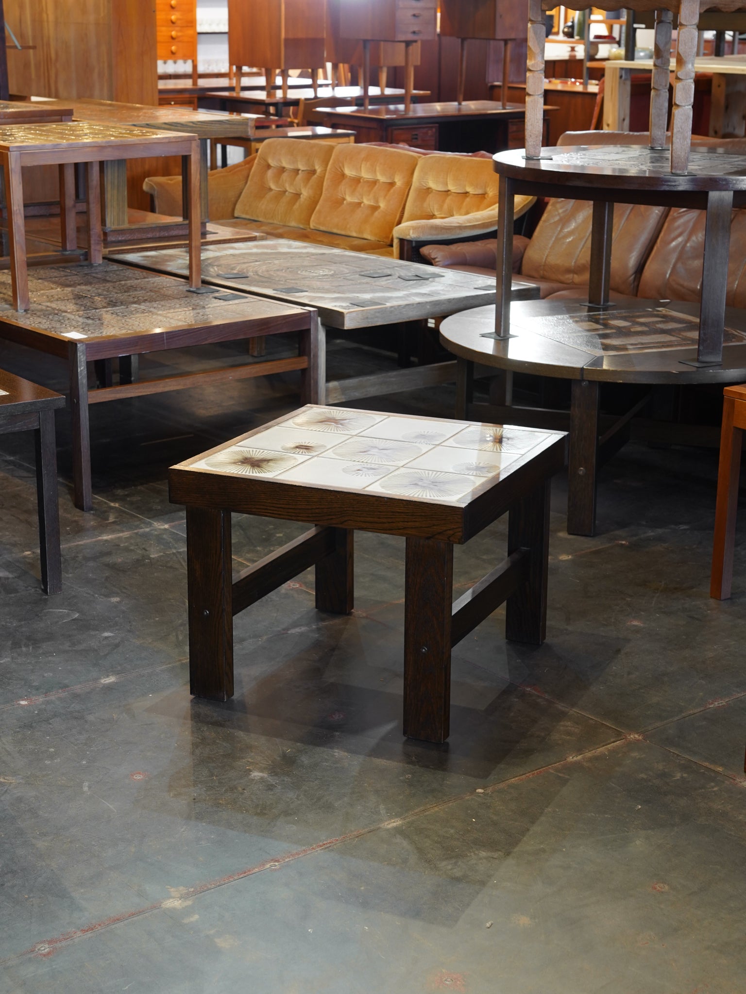 タイルトップ サイドテーブル - cerote antiques