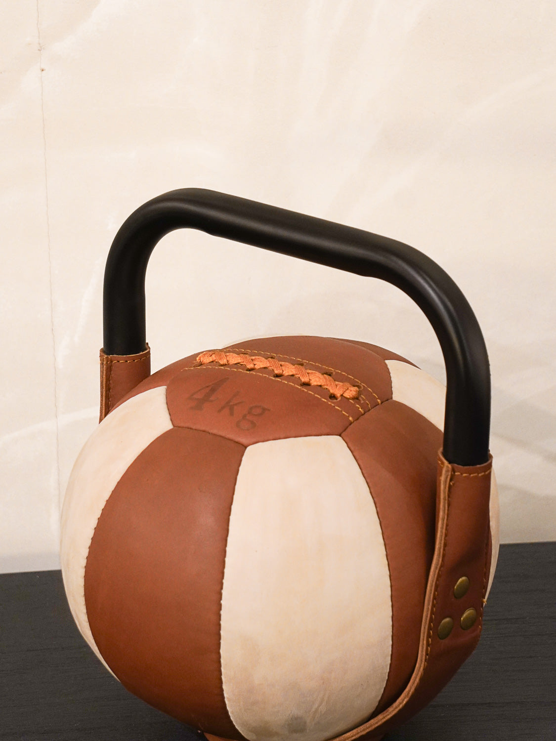 Versmissen - Netherlands - Leather Kettlebell 4KG