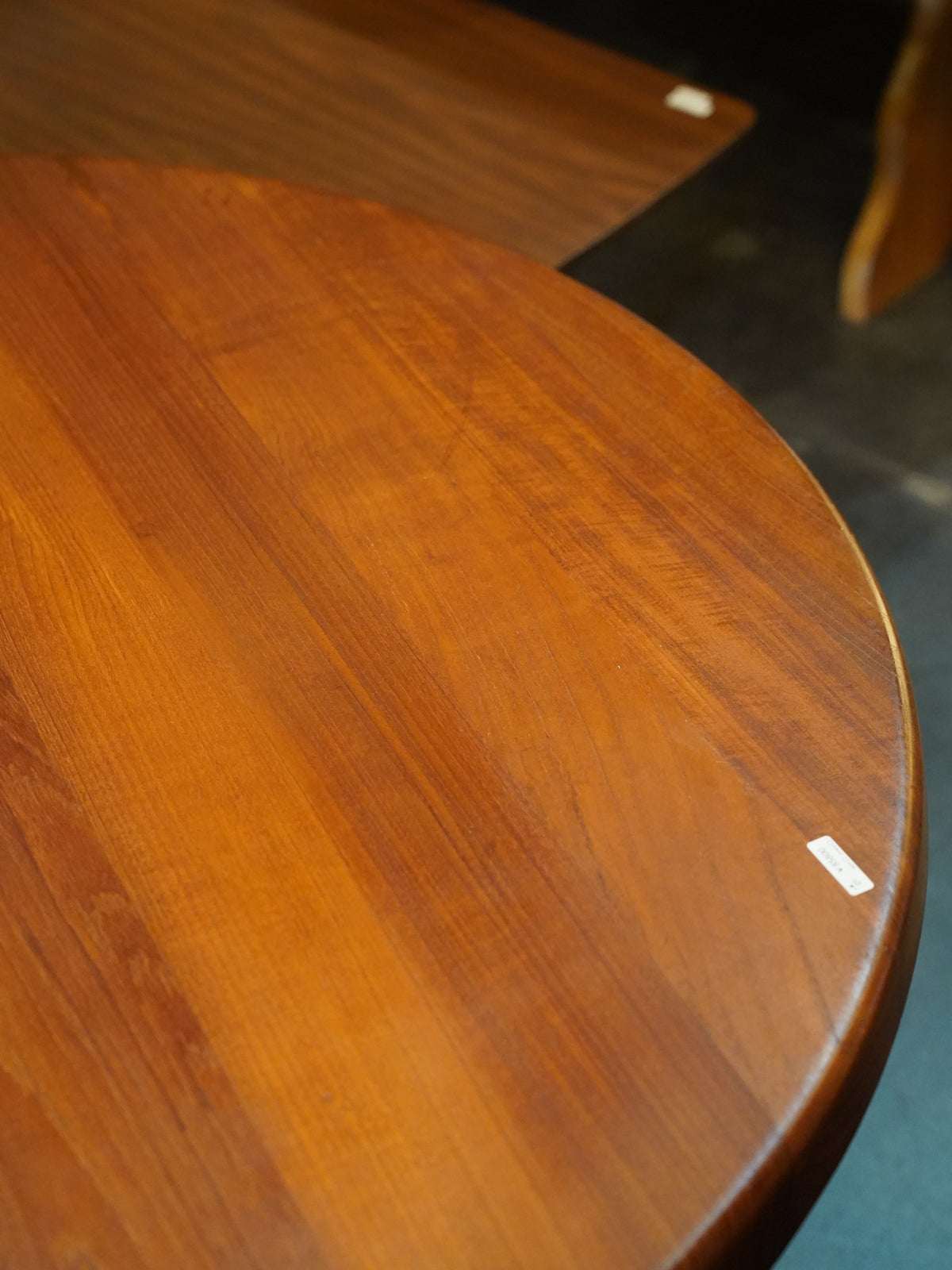 チークウッド ラウンドテーブル