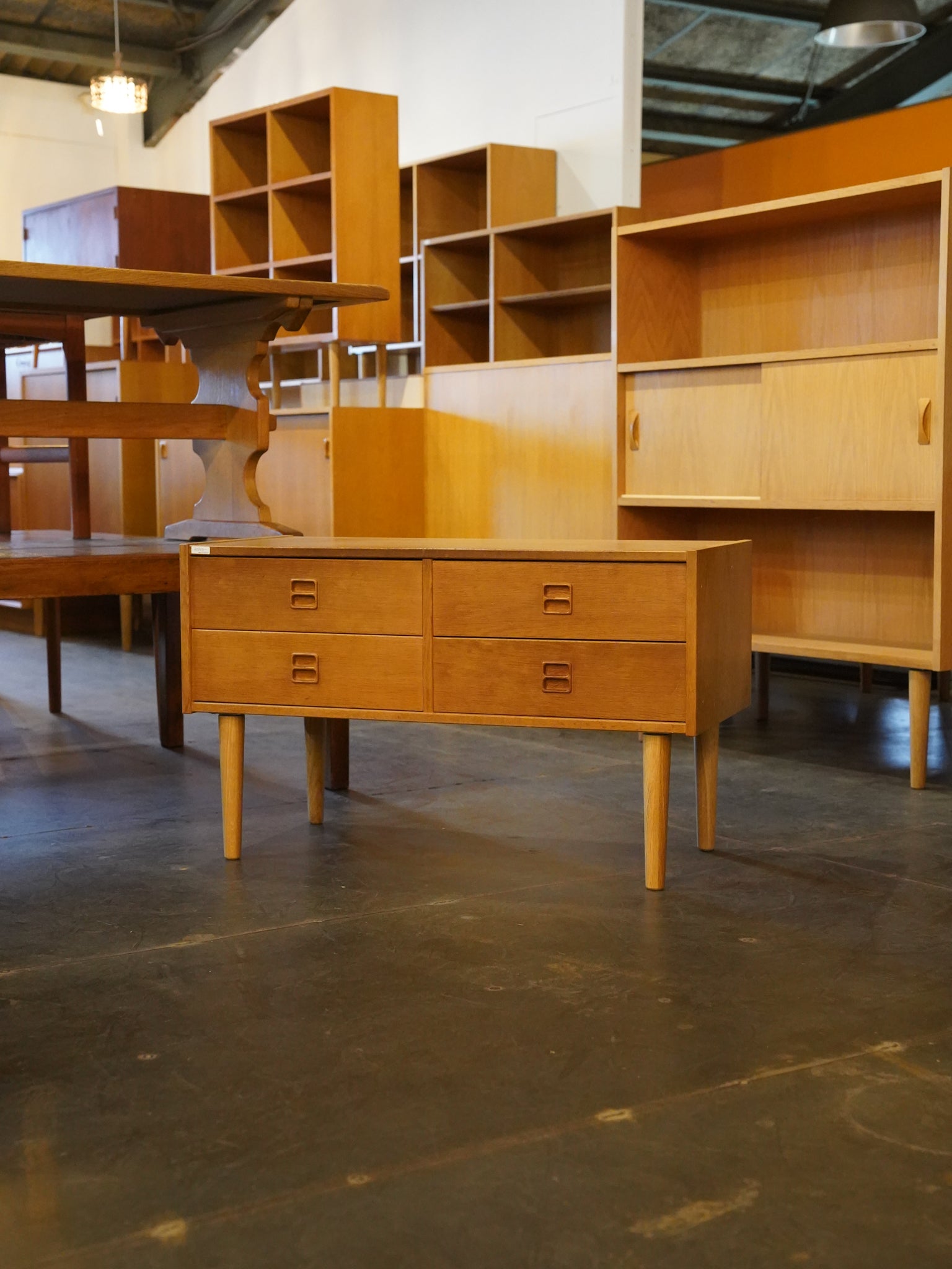 オークウッド ローチェスト - cerote antiques