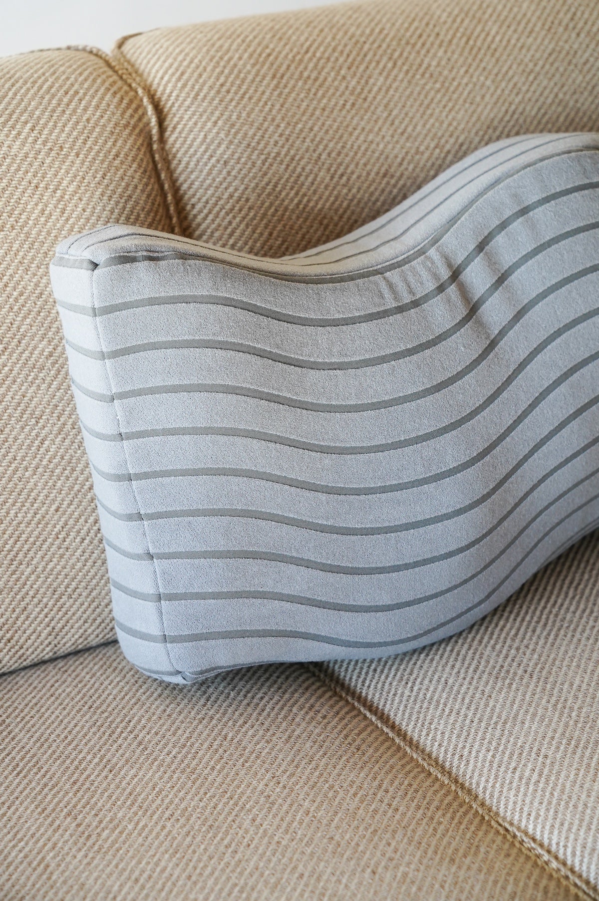 PORTRAIT LAB <br>Fabric object "Wave line" Ash gray <br>大和店・reload店・大阪店 - ヴィンテージ SHARK ATTACK