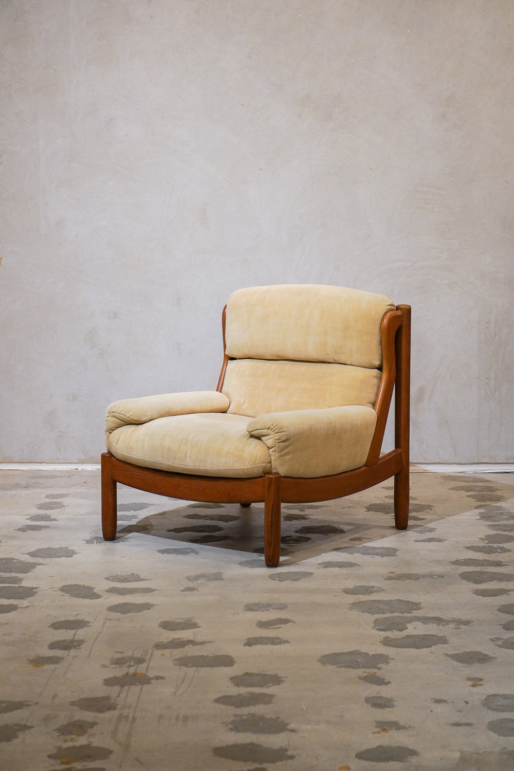 ファブリック 1シーターソファ<br>denmark 1970's <br>cerote antiques - ヴィンテージ SHARK ATTACK
