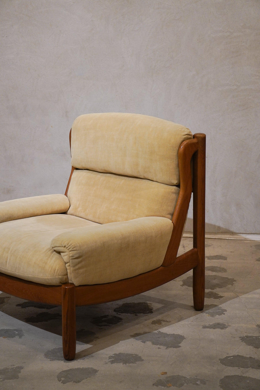 ファブリック 1シーターソファ<br>denmark 1970's <br>cerote antiques - ヴィンテージ SHARK ATTACK