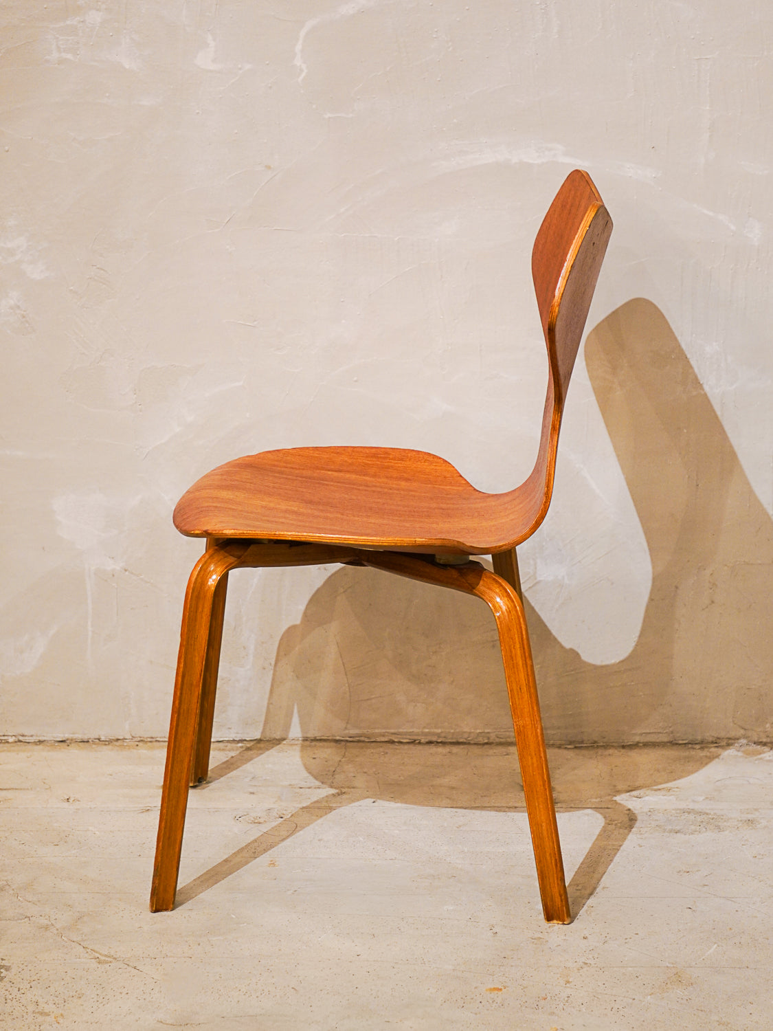 Fritz Hansen , Arne Jacobsen - 1970's , Denmark - Grand Prix Chair