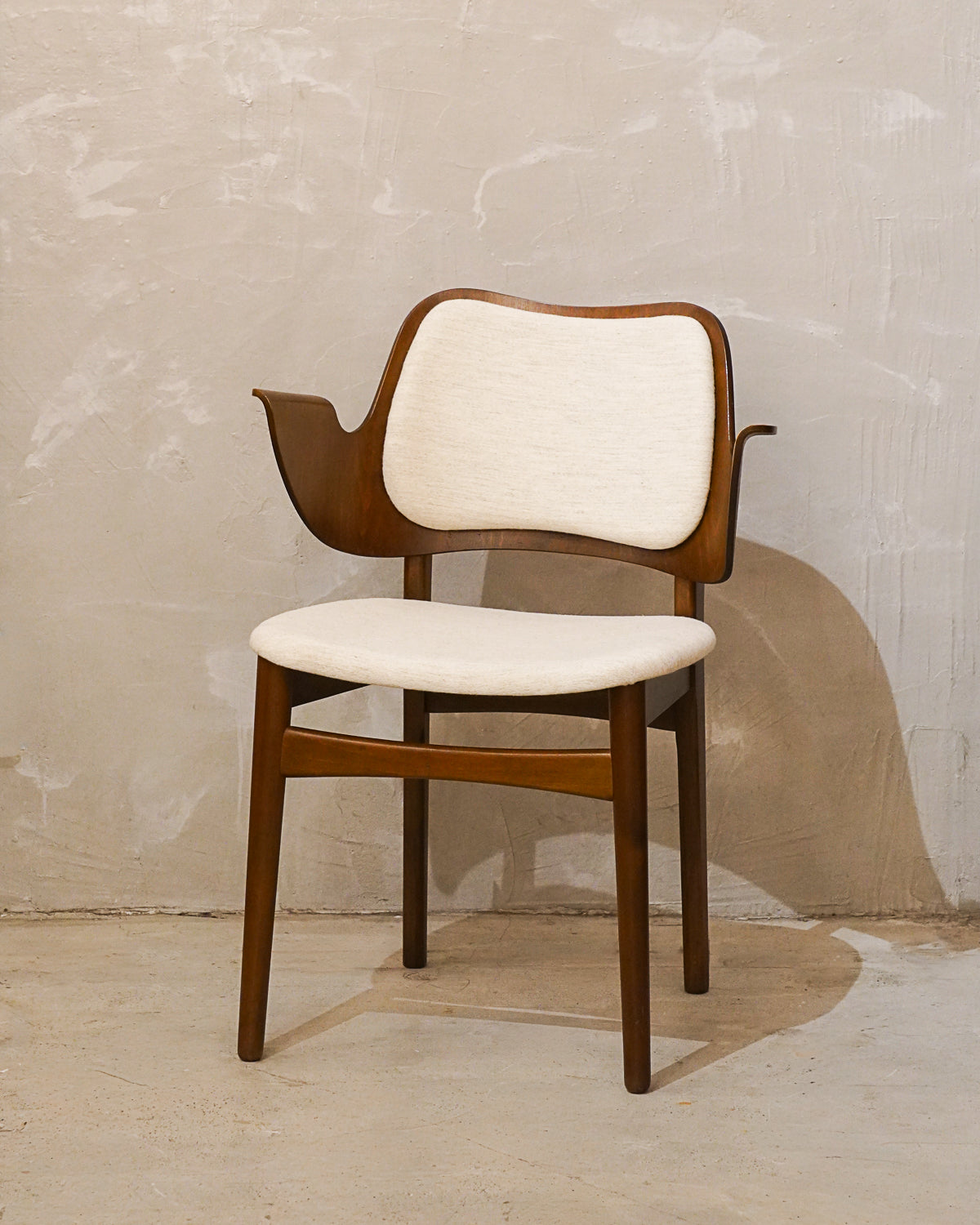 Warm Nordic  "Hans Olsen" - "Gesture Chair" ダイニングチェア - Denmark - bob's box