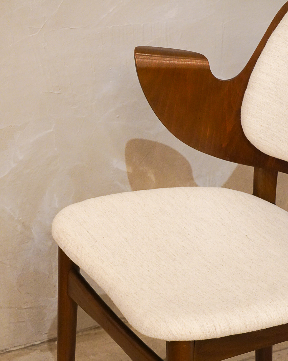 Warm Nordic , Hans Olsen - Denmark - "Gesture Chair" ダイニングチェア