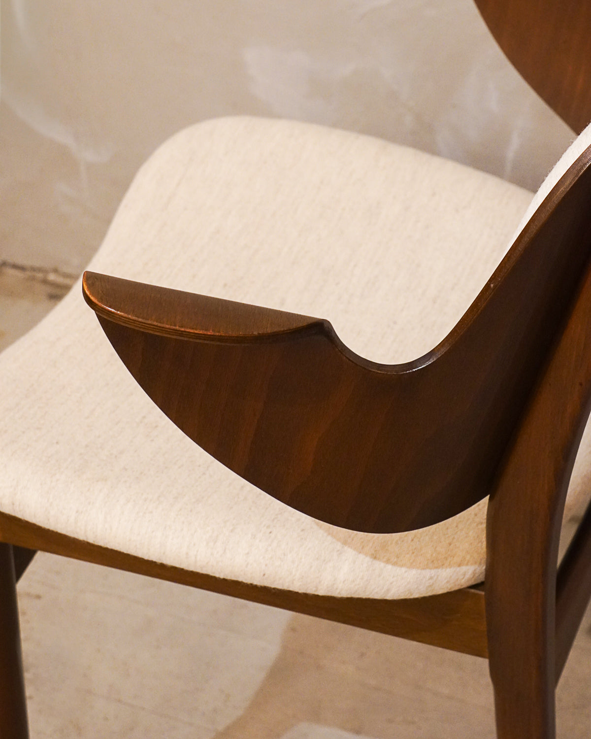 Warm Nordic , Hans Olsen - Denmark - "Gesture Chair" ダイニングチェア