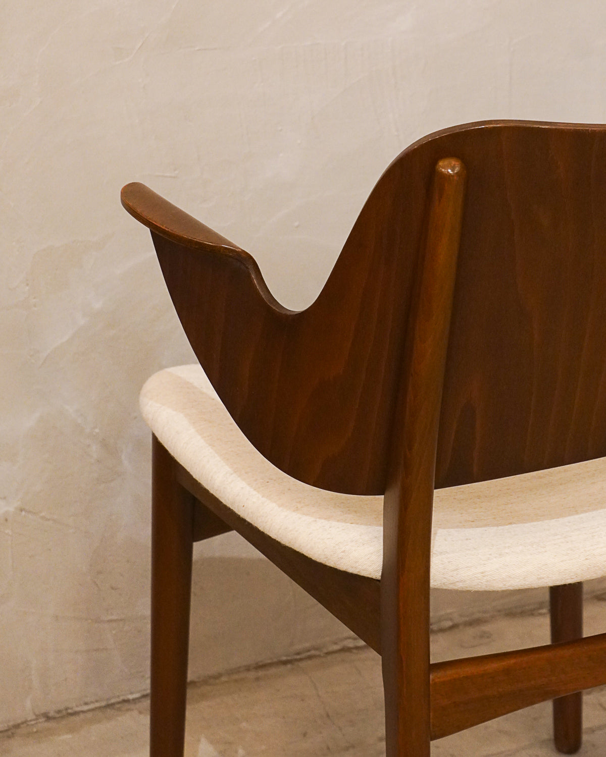 Warm Nordic , Hans Olsen - Denmark - "Gesture Chair" ダイニングチェア