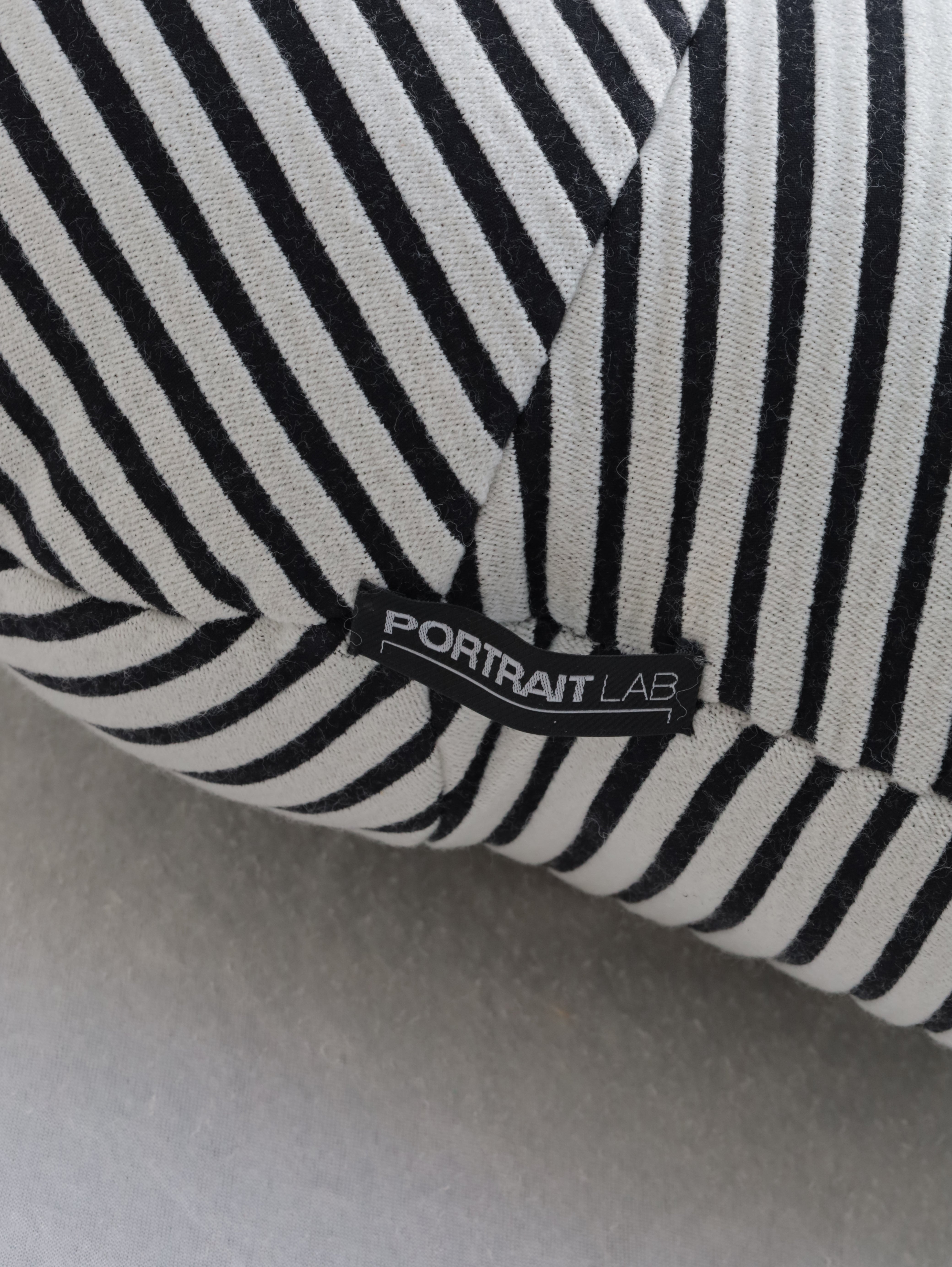 PORTRAIT LAB<br>Fabric object "Hand"S size Black stripe <br>大和店 - ヴィンテージ SHARK ATTACK