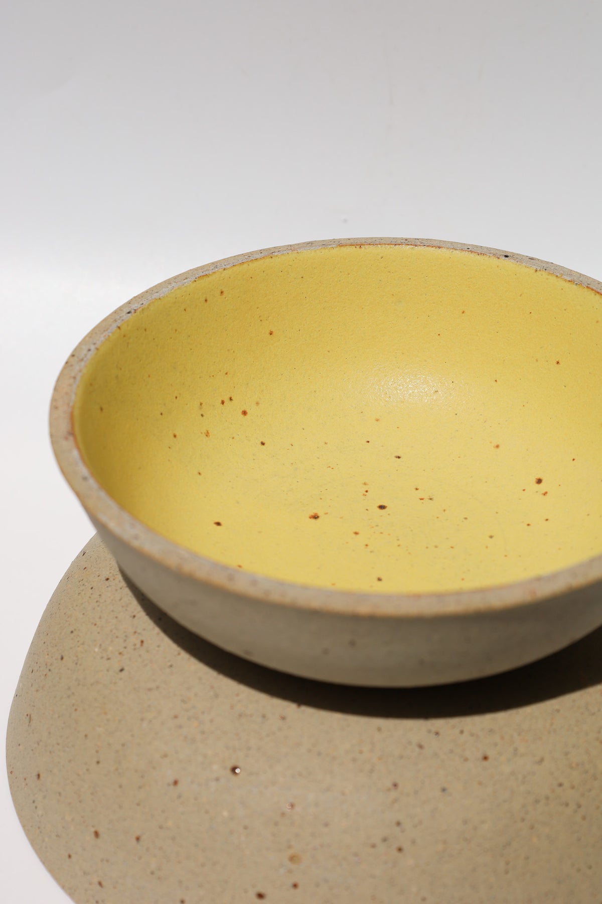 ONE KILN CERAMICS - FOOD BOWL / M lemon yellow