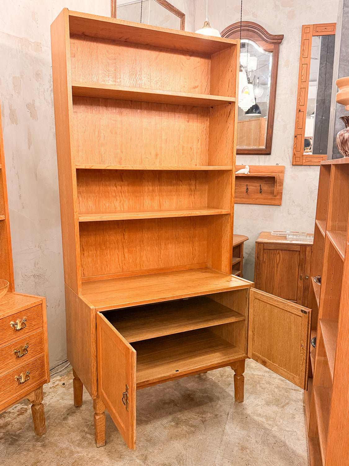 オークウッドカップボード - cerote antiques