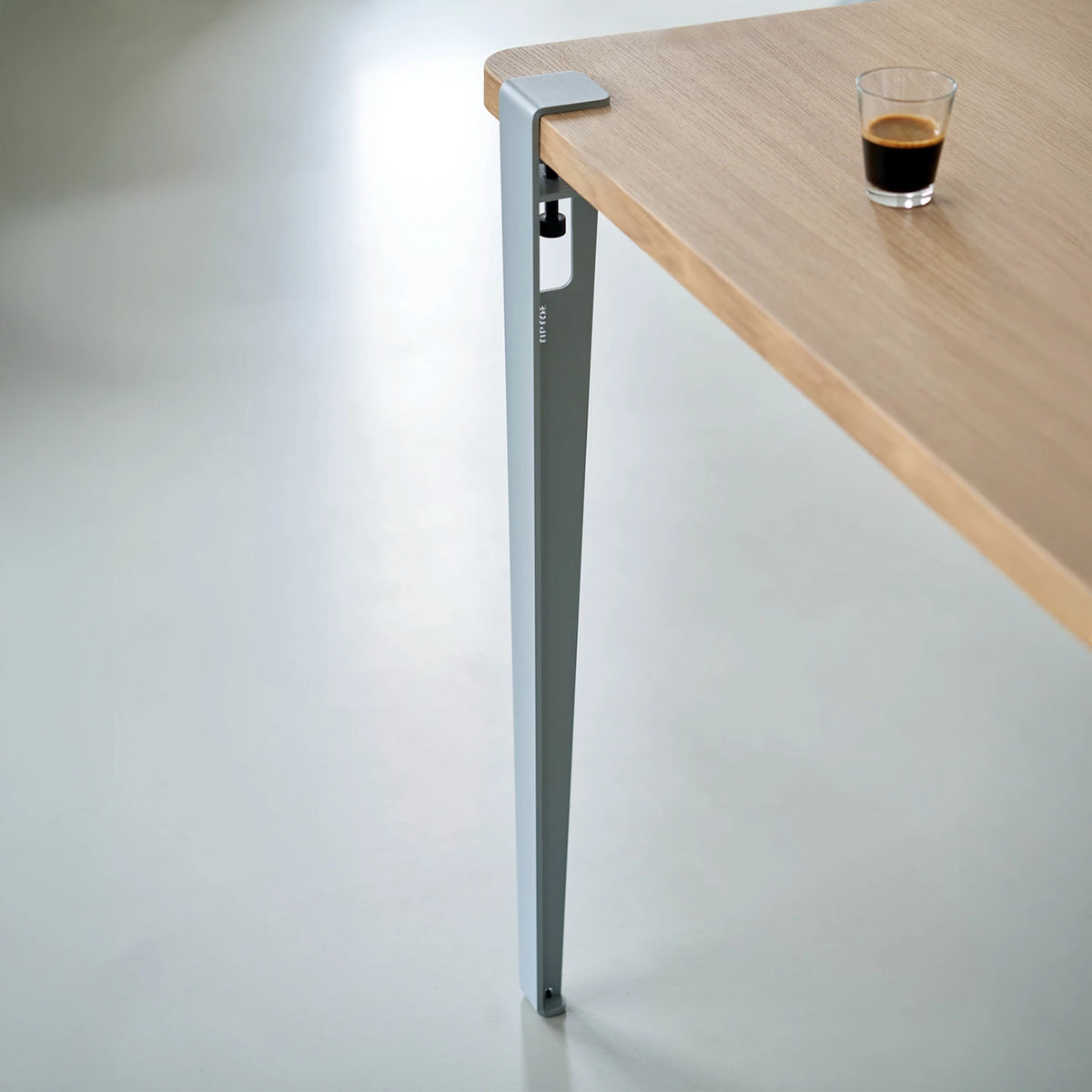 TIPTOE - Table and desk leg – 75 cm - PALE BLUE