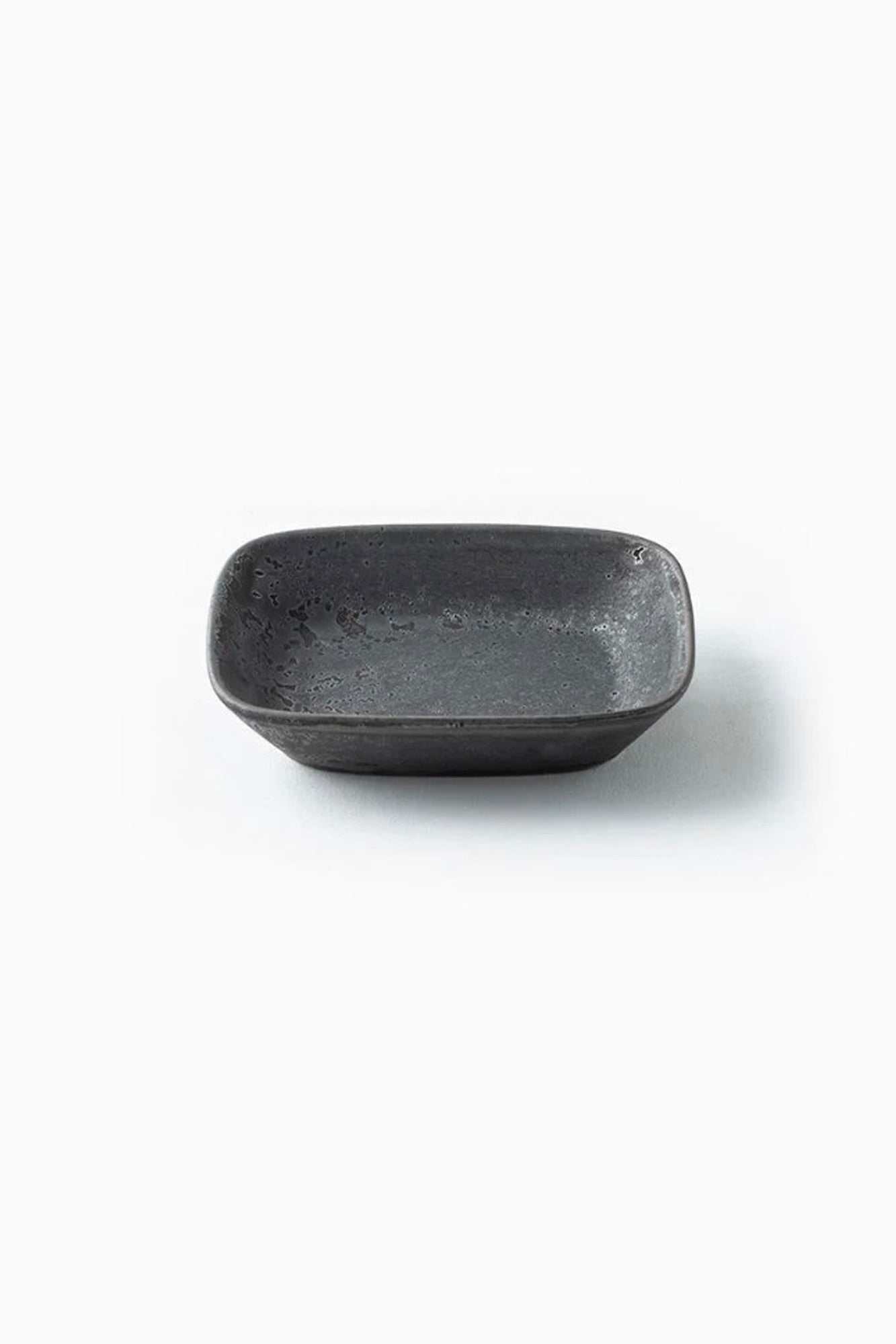 ONE KILN CERAMICS<br>NUTS BOWL<br>reload店・大阪店 - ヴィンテージ SHARK ATTACK