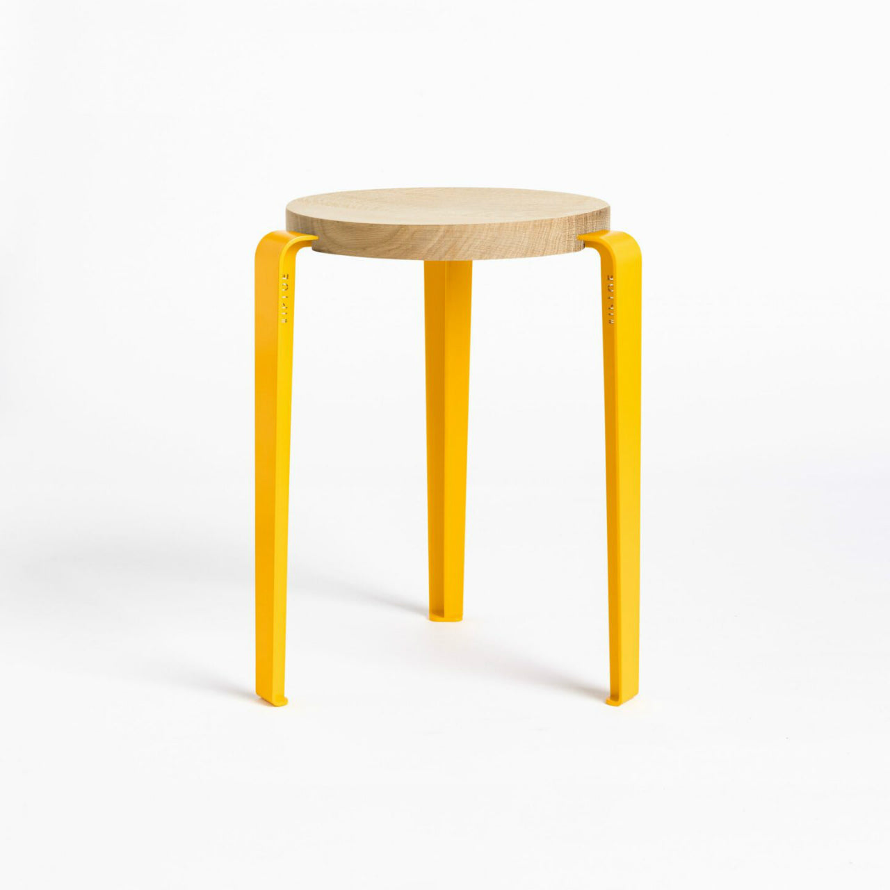 TIPTOE<br>LOU stool – SOLID OAK <br>SUNFLOWER YELLOW - ヴィンテージ SHARK ATTACK