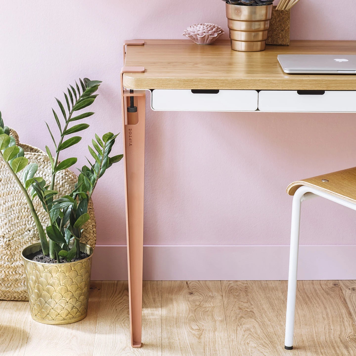 TIPTOE<br>Table and desk leg – 75 cm <br>ASH PINK <br>大和店・大阪店・cerote antiques - ヴィンテージ SHARK ATTACK